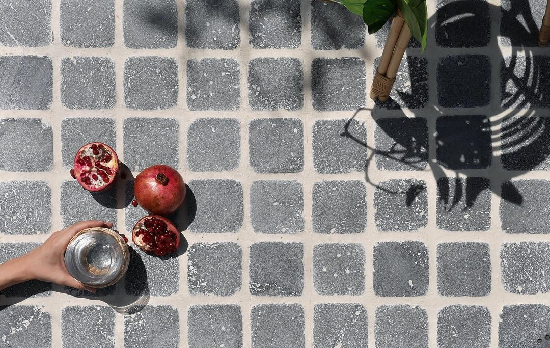 Blustone Antline Tumbeld cobble