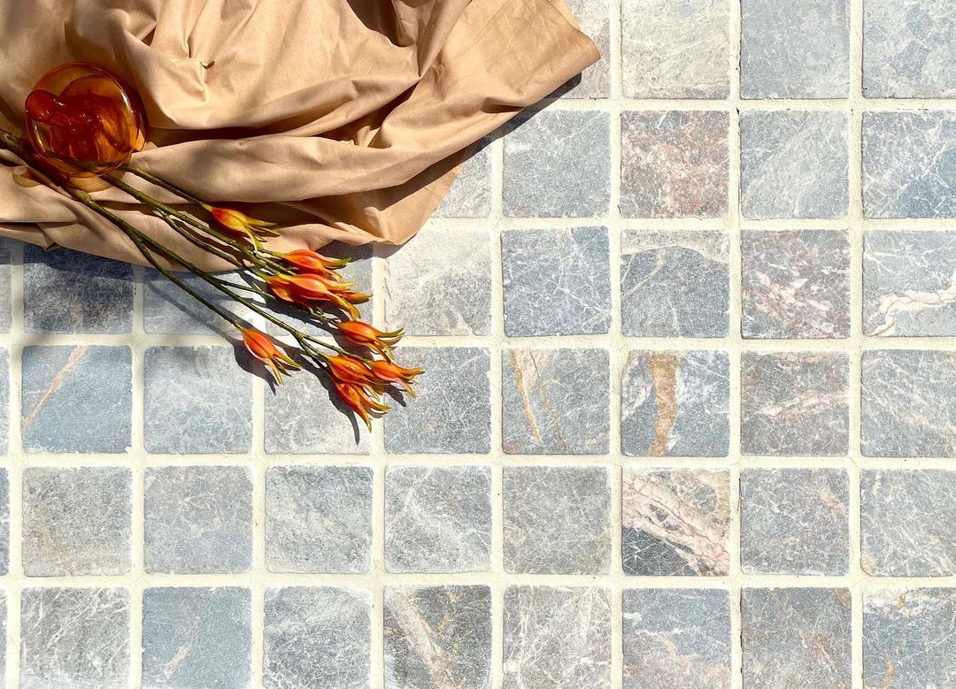 Marble silver ash cobble