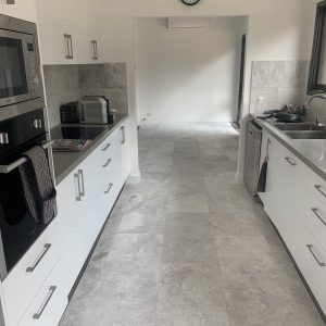 Nimbus-White-Honed-Marble-INDOOR-LIVING-2-scaled